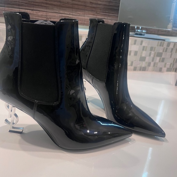 Saint Laurent booties black patent leather - Picture 2 of 8